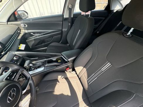 Certified 2022 Hyundai Elantra SEL image 20