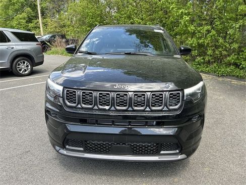 New 2025 Jeep Compass Limited w/ High Altitude Package image 3