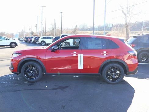 New 2026 Honda HR-V Sport image 2
