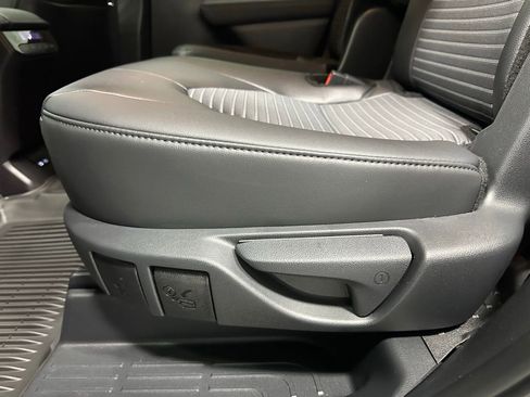 Used 2025 Toyota Highlander XSE image 48