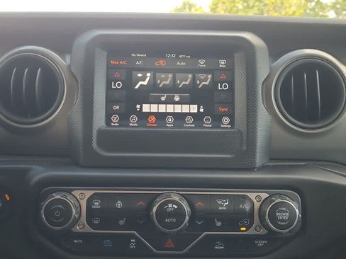 Used 2023 Jeep Wrangler Unlimited w/ Cold Weather Group AWD/4WD image 19