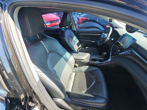 Used 2023 Toyota Camry XSE image 3