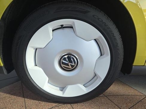 New 2025 Volkswagen ID. Buzz 1st Edition image 9