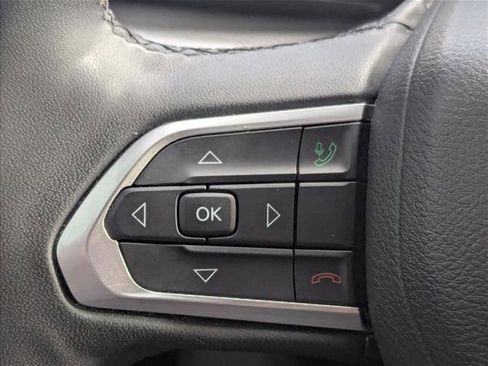 Used 2023 Jeep Compass Limited image 8