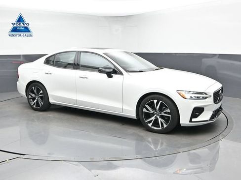 Used 2023 Volvo S60 B5 Core w/ Climate Package AWD/4WD image 1