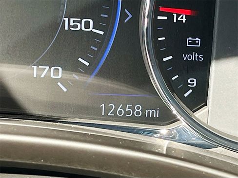 Used 2024 GMC Terrain Denali w/ Denali Premium Package image 12