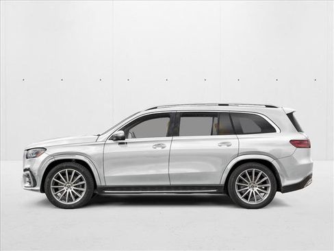 New 2026 Mercedes-Benz GLS 580 4MATIC image 3