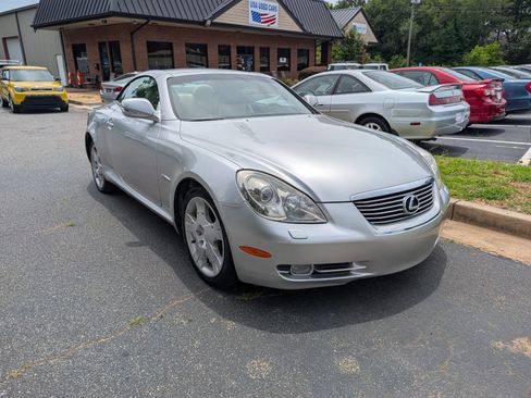 Used 2009 Lexus SC 430 Convertible RWD image 2