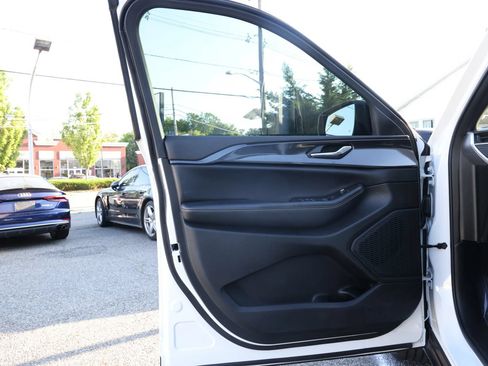 Used 2023 Jeep Grand Cherokee Altitude AWD/4WD image 26