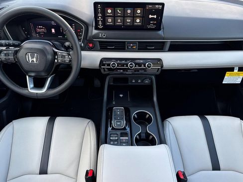 New 2026 Honda Pilot Touring image 15