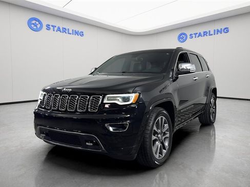 Used 2017 Jeep Grand Cherokee Overland image 16