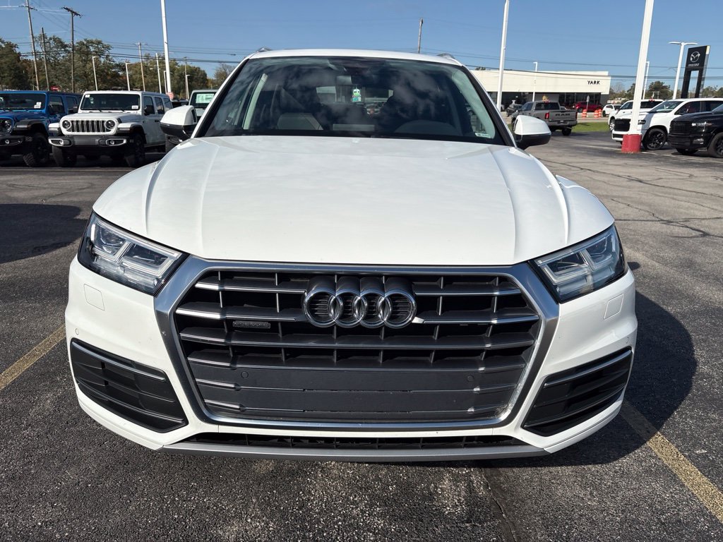 Used 2020 Audi Q5 2.0T Premium Plus w/ Premium Plus Package AWD/4WD image 2