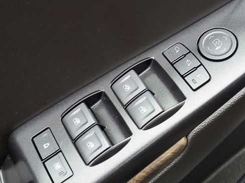 Used 2018 GMC Yukon XL Denali w/ Open Road Package image 26