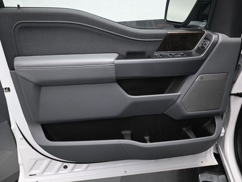 Used 2022 Ford F150 Lariat w/ Equipment Group 502A High image 11