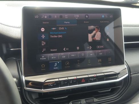 Used 2024 Jeep Compass Limited w/ High Altitude Package image 17