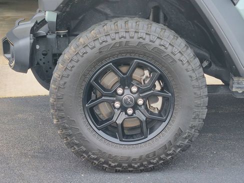 Used 2024 Jeep Wrangler Unlimited Sport AWD/4WD image 29