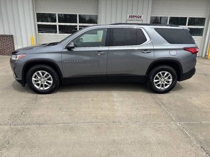 Used 2021 Chevrolet Traverse LT
