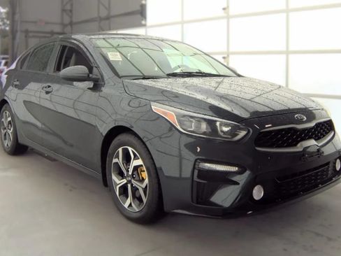 Used 2020 Kia Forte LXS FWD image 2