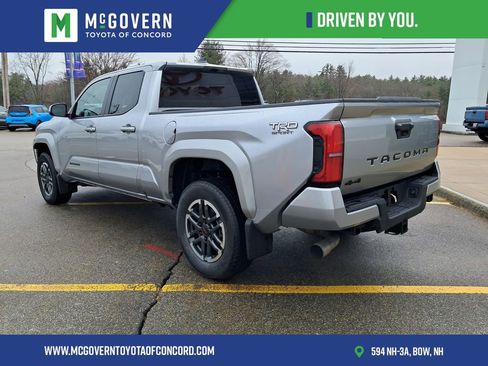 Used 2025 Toyota Tacoma TRD Sport AWD/4WD image 3