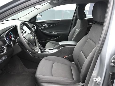 Used 2025 Chevrolet Malibu LT FWD image 6