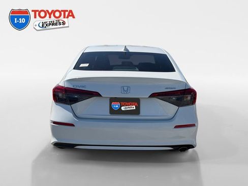 Used 2022 Honda Civic Sport image 4