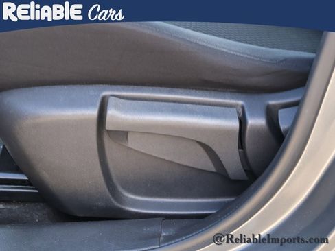 Used 2019 Nissan Rogue Sport S image 24