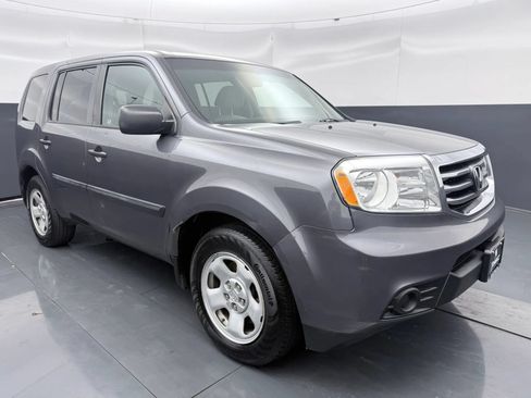 Used 2015 Honda Pilot LX image 1