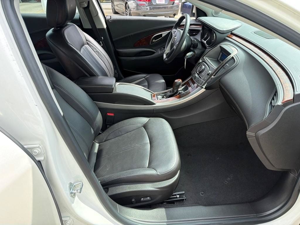 Used 2010 Buick LaCrosse CXL FWD image 9