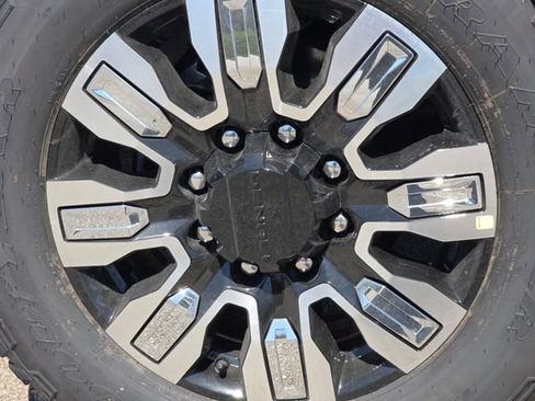 New 2026 GMC Sierra 2500 Denali image 12