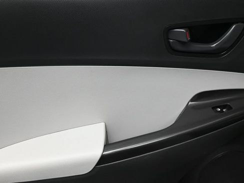 Used 2023 Hyundai Kona SEL FWD image 13