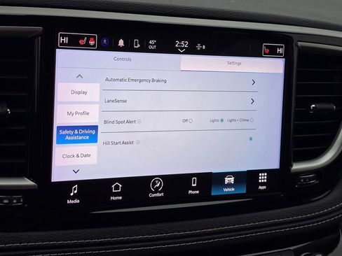 Used 2022 Chrysler Pacifica Touring-L image 42