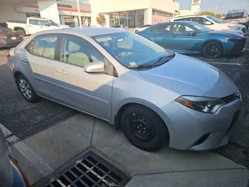 Used 2016 Toyota Corolla LE FWD image 14