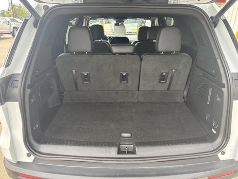 Used 2026 Chevrolet Traverse LT AWD/4WD image 14