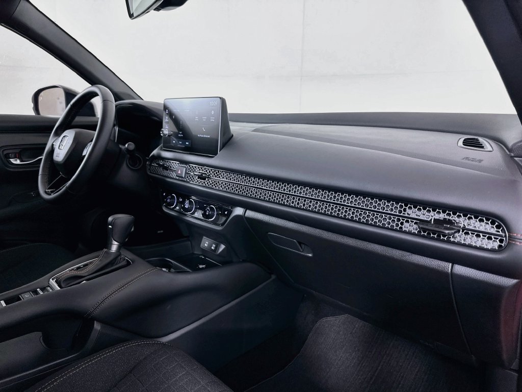 Certified 2027 Honda HR-V Sport image 27