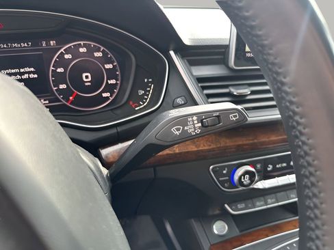 Used 2018 Audi Q5 2.0T Premium Plus w/ Premium Plus Package image 28