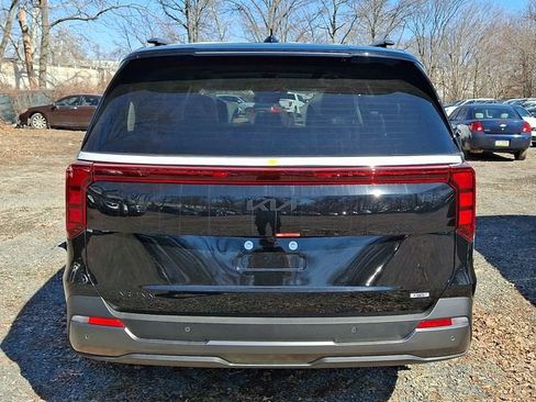 New 2026 Kia Carnival SX FWD image 3