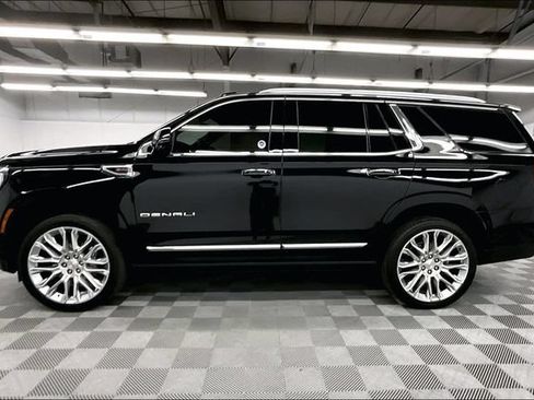 Used 2026 GMC Yukon Denali w/ Denali Reserve Package AWD/4WD image 15