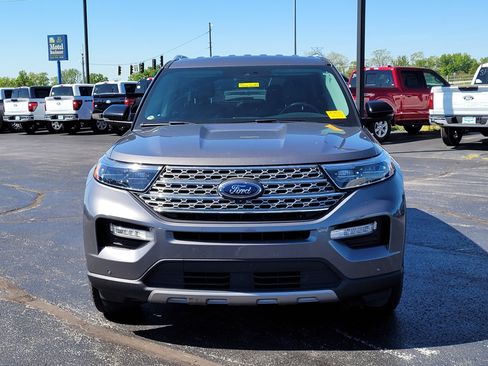 Used 2021 Ford Explorer Limited w/ Equipment Group 301A AWD/4WD image 9