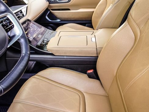 Certified 2025 INFINITI QX80 Sensory AWD/4WD image 22