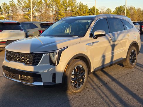New 2026 Kia Sorento S w/ S Panoramic Sunroof Package image 3