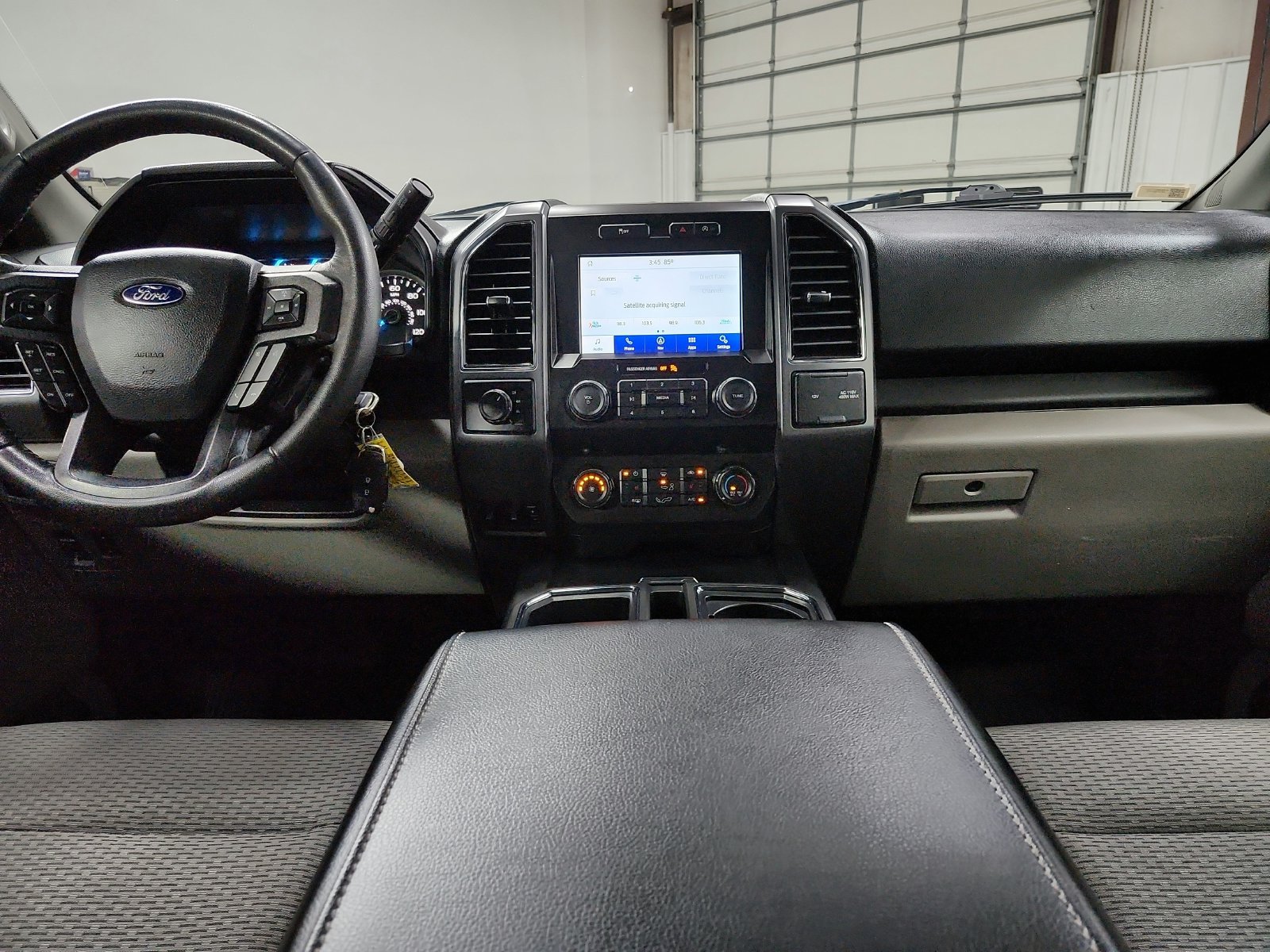 Used 2020 Ford F150 XLT w/ Equipment Group 302A Luxury AWD/4WD image 25