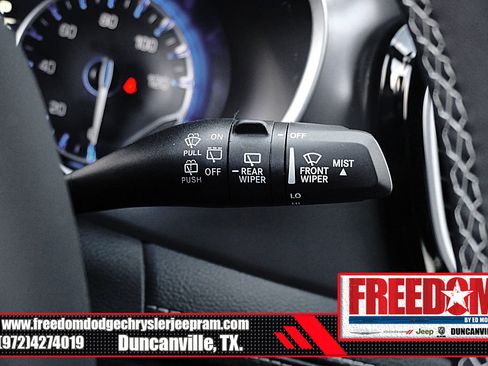 New 2026 Chrysler Pacifica Select image 32