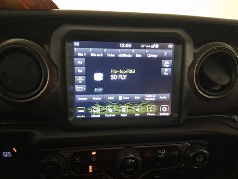 Used 2023 Jeep Gladiator Willys image 26