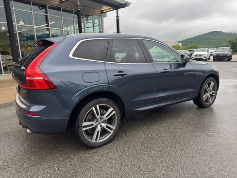 Used 2021 Volvo XC60 T6 Momentum w/ Premium Package AWD/4WD image 4