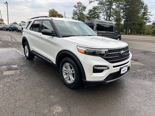 Used 2022 Ford Explorer XLT w/ Equipment Group 202A AWD/4WD image 7