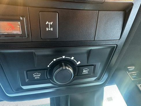 Used 2021 Toyota Tacoma TRD Off-Road w/ Technology Package AWD/4WD image 31