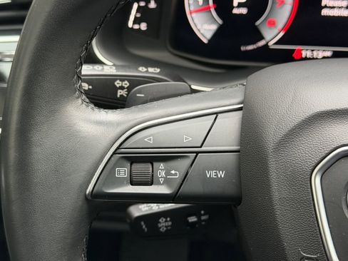 Used 2022 Audi Q7 3.0T Prestige image 32