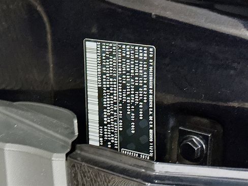 Used 2024 Volkswagen Taos SE w/ Panoramic Sunroof Package image 12