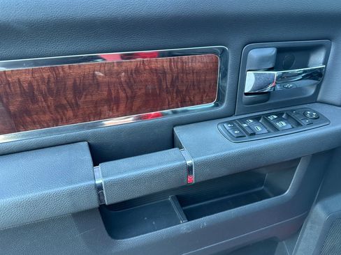 Used 2012 RAM 1500 Laramie image 12