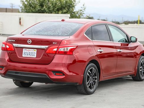 Used 2018 Nissan Sentra SV FWD image 5